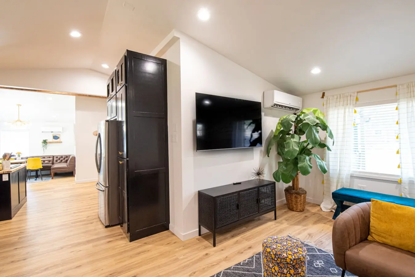 142602 357985 N FBd3jt032CJAsrlLM4a81aizUsE Q 7iCAuKgG Bk 67a3c852d43a0.jpg